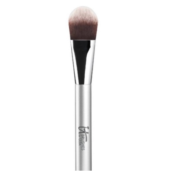 IT Cosmetics Airbrush Flawless Foundation Brush KER90W Bundle IT Makeup Bag New - Picture 2 of 14